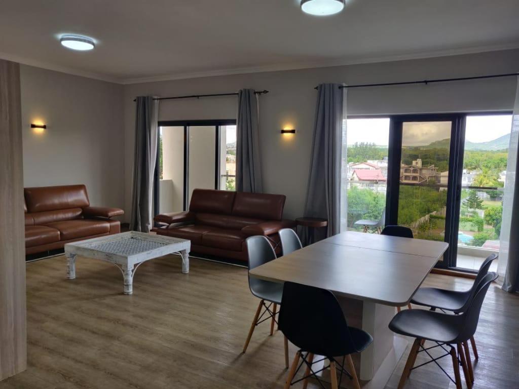 Shanti Haveli Beachfront Apartments Flic-en-Flacq Extérieur photo
