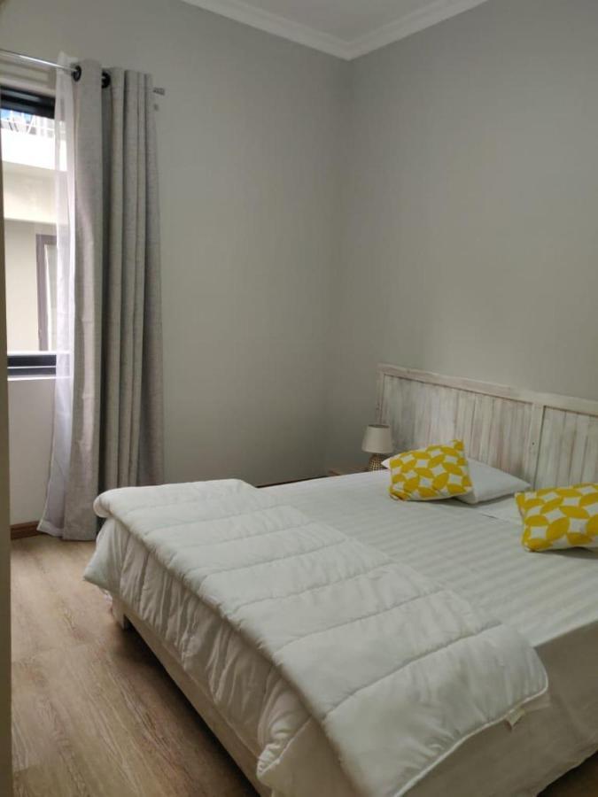 Shanti Haveli Beachfront Apartments Flic-en-Flacq Extérieur photo