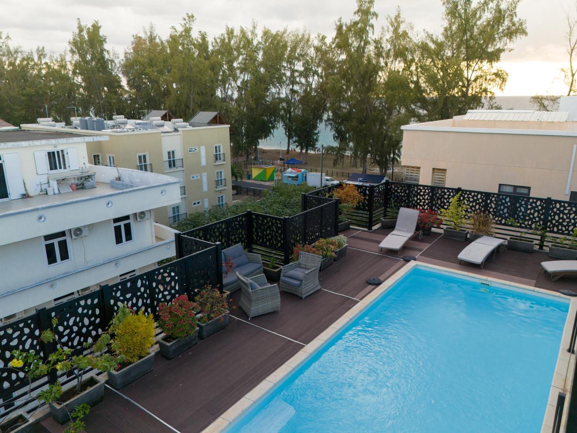 Shanti Haveli Beachfront Apartments Flic-en-Flacq Extérieur photo